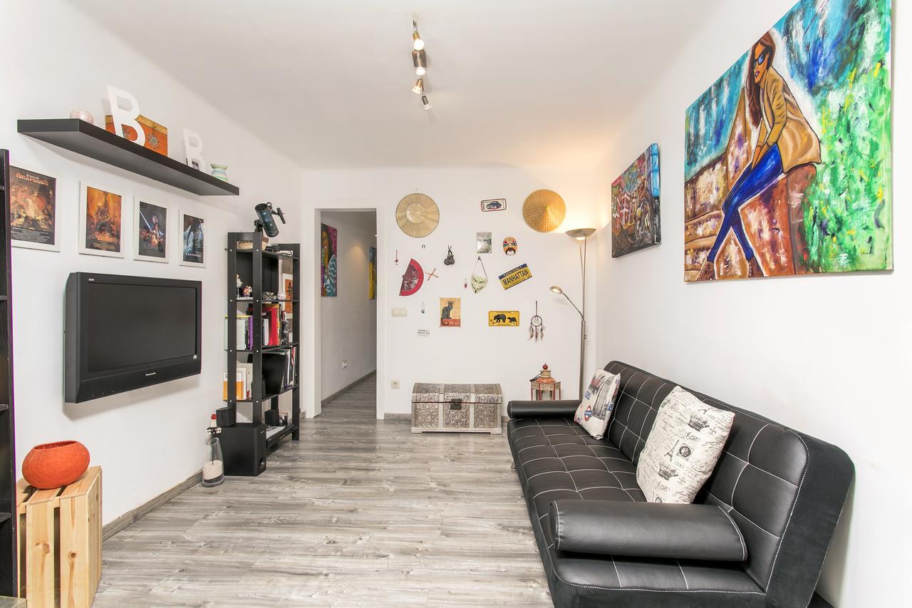 Apartamento Baba L'Hospitalet de Llobregat Exterior photo